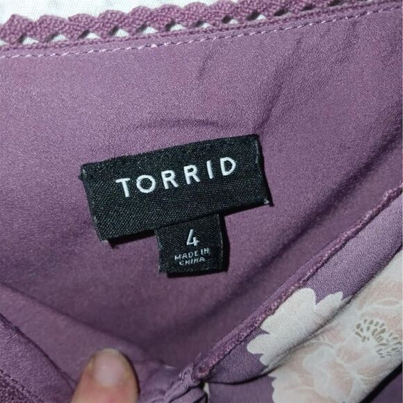 Torrid Floral Purple Women's Top - Picture 5 of 6